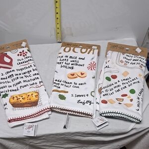 Primitives by Kathy Kitchen Towels - Red, Brown, Green